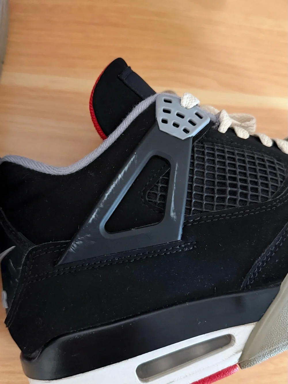 Jordan exact currently laces*